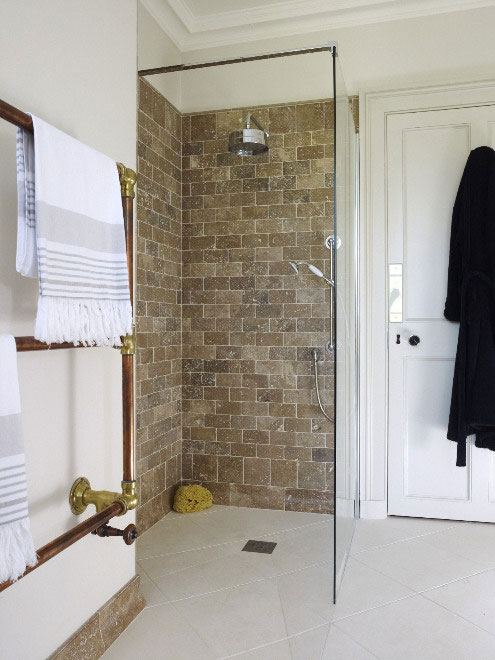 Bathroom of East Wing, Lodsworth House, West Sussex, luxury country property to rent